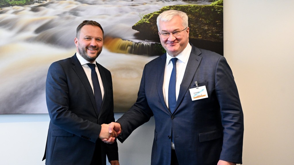 FM Tsahkna and FM Sybiha.jpeg